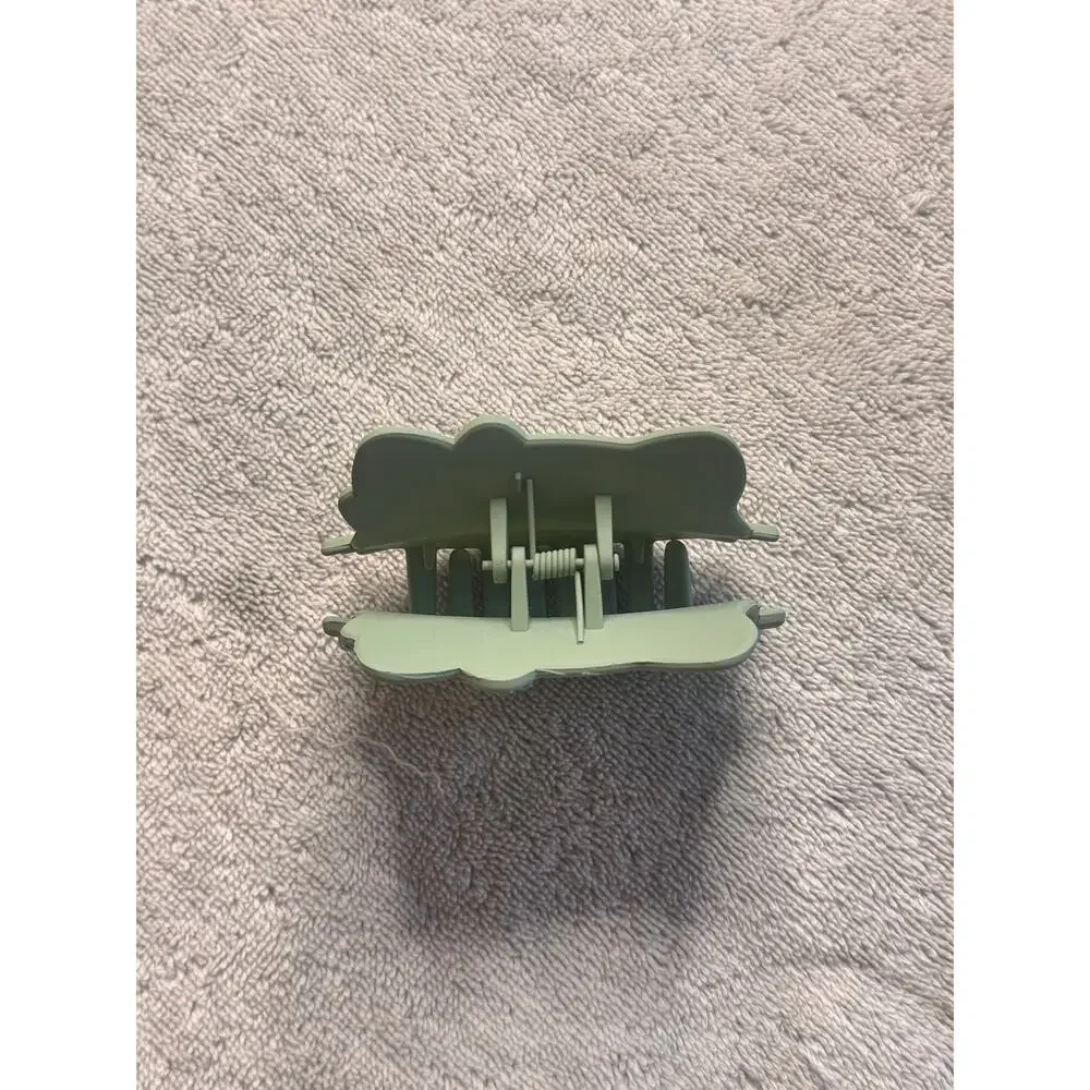 Large hello kitty hair claw clip matte green with rhinestone accent